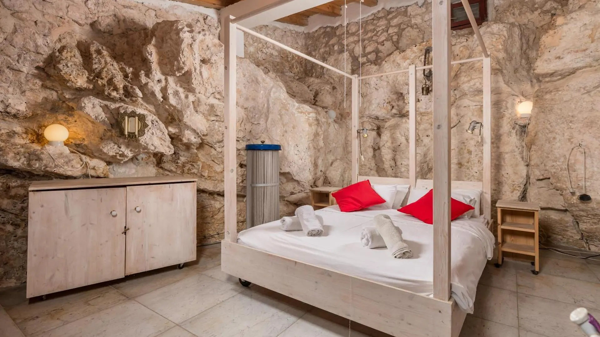 Holiday House Cave Romana Pula 0*,