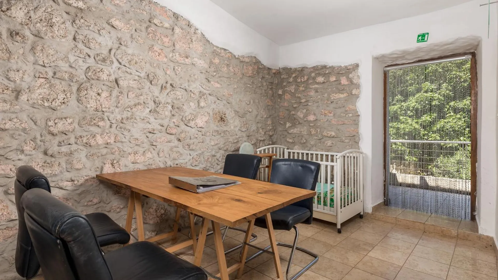 Holiday House Cave Romana Pula 0*,