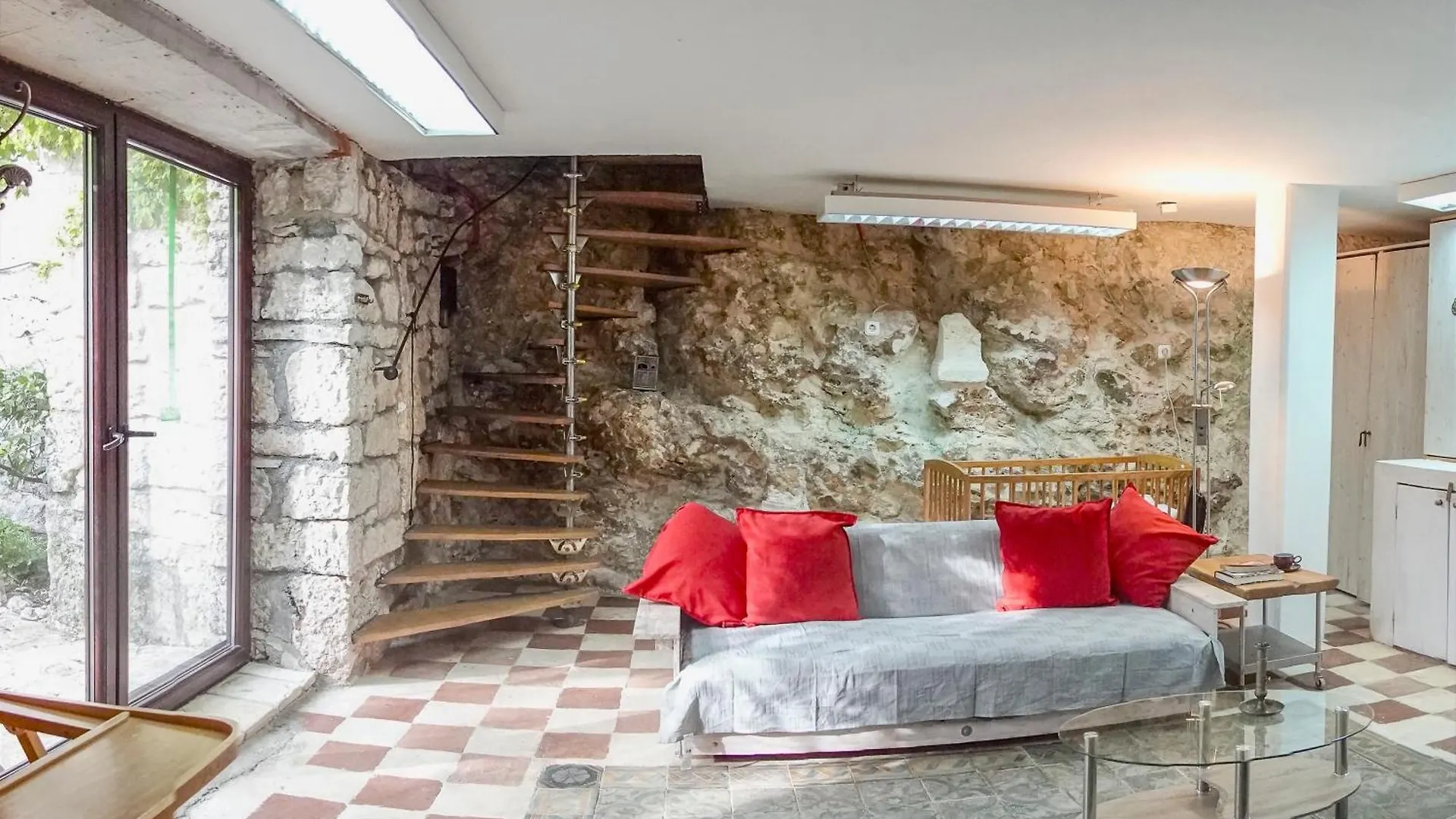 Cave Romana Pola